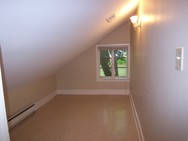 754B Bonus room